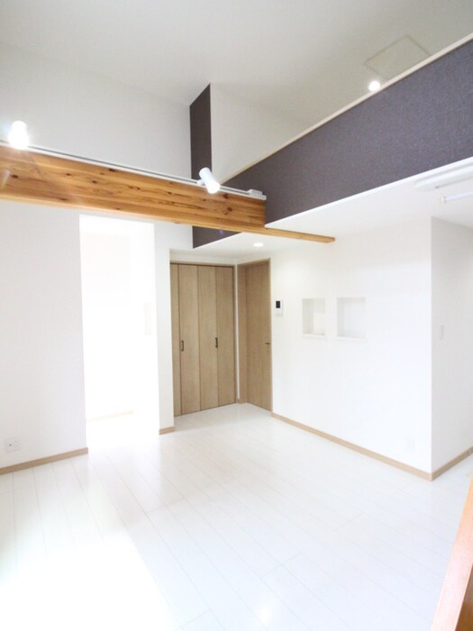 物件内観写真8　(居室)