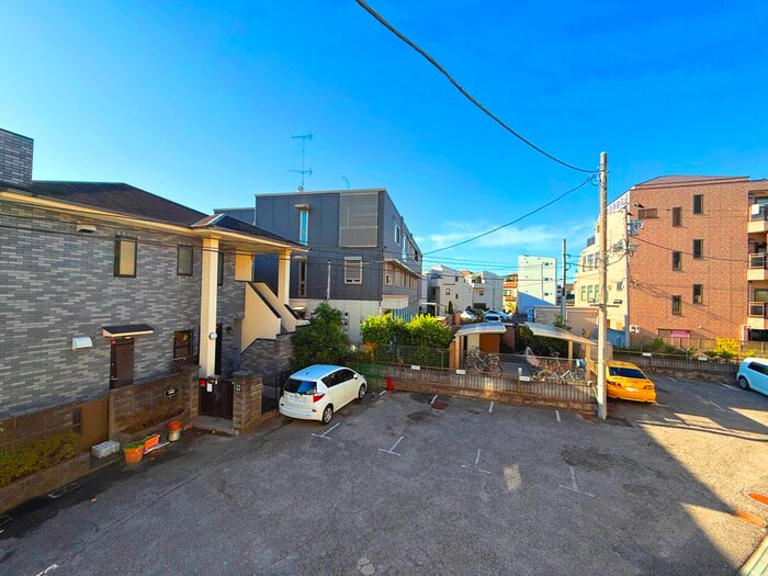 物件内観写真18　(室内からの展望)