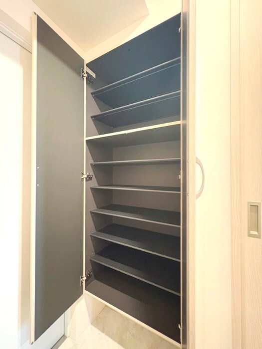 物件内観写真18　(靴箱)