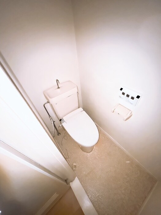 物件内観写真14　(トイレ)