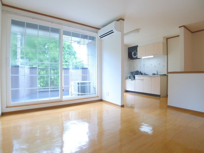 物件内観写真21　(室内からの展望)