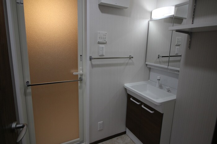 物件内観写真16　(洗面)