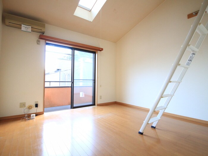 物件内観写真5　(居室)