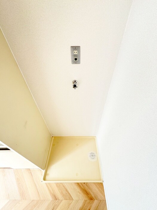 物件内観写真17　(洗濯機置場)