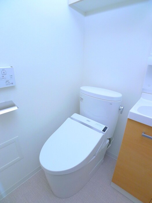 物件内観写真14　(トイレ)