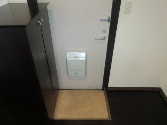 物件内観写真14　(玄関)