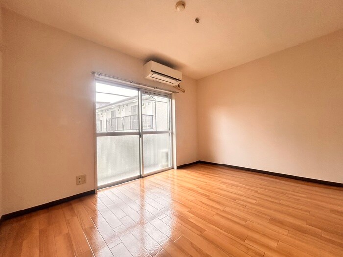 物件内観写真9　(居室)