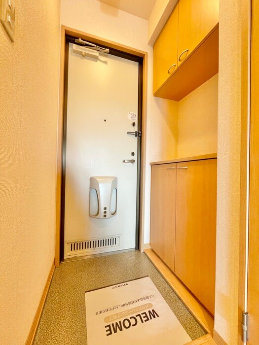 物件内観写真14　(玄関)