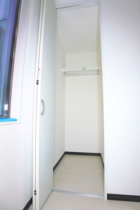 物件内観写真12　(収納)