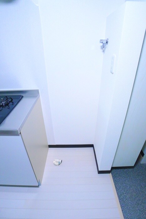 物件内観写真13　(洗濯機置場)