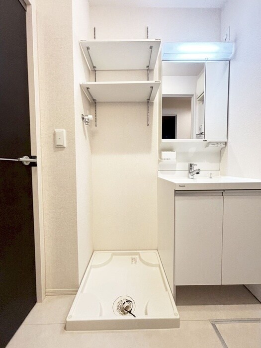 物件内観写真12　(洗濯機置場)