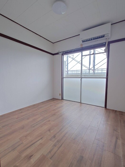 物件内観写真9　(居室)