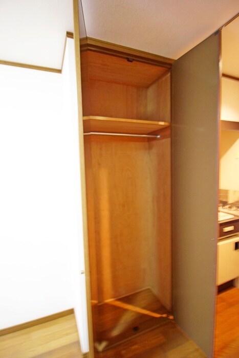 物件内観写真12　(収納)