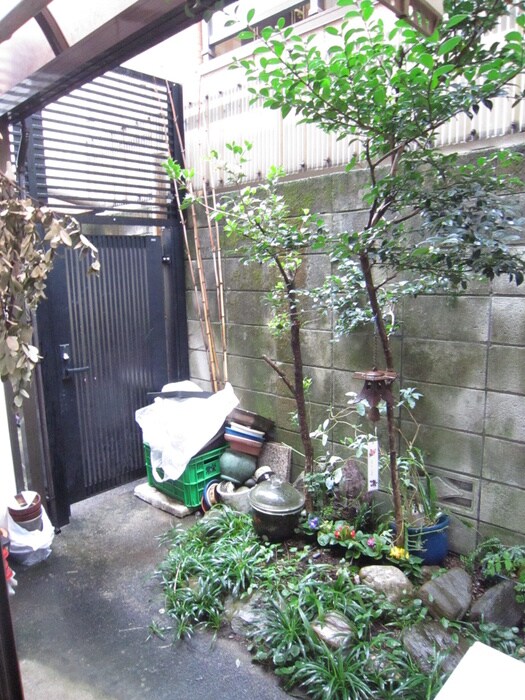 物件内観写真13　(洗濯機置場)