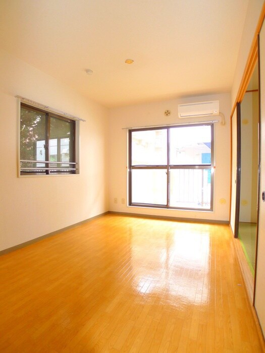 物件内観写真9　(居室)