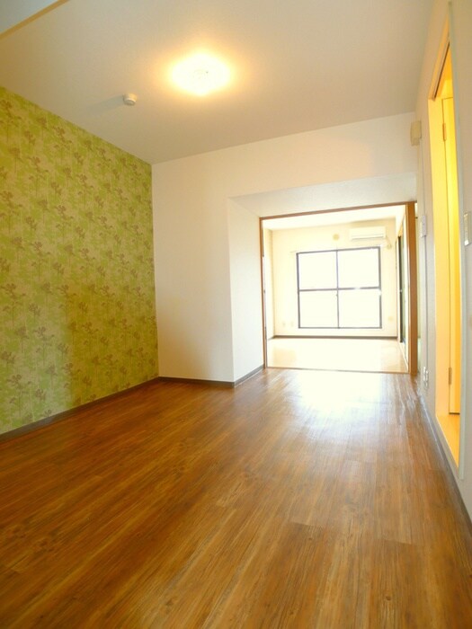 物件内観写真10　(室内からの展望)