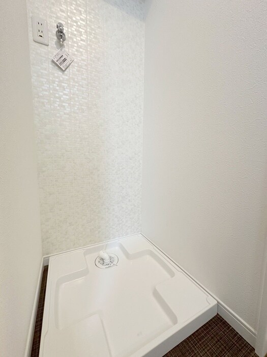 物件内観写真13　(洗濯機置場)