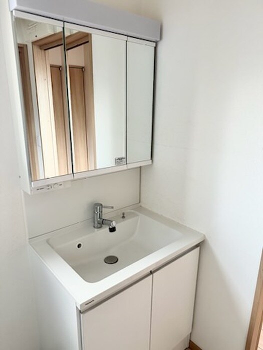 物件内観写真13　(洗面)