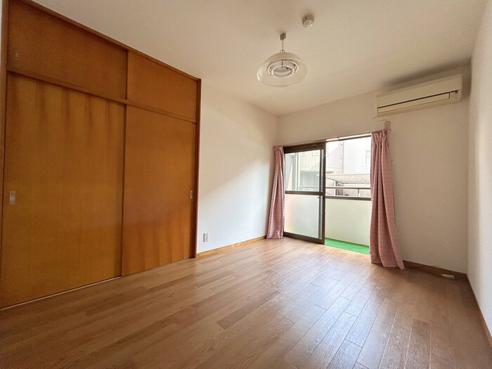 物件内観写真8　(居室)