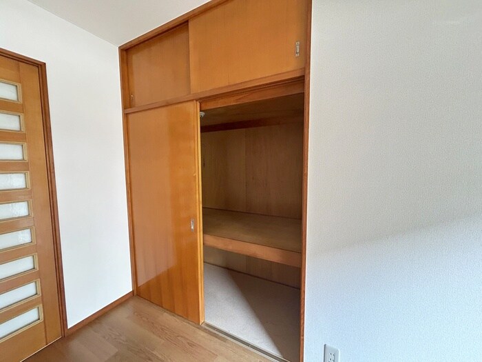 物件内観写真11　(収納)