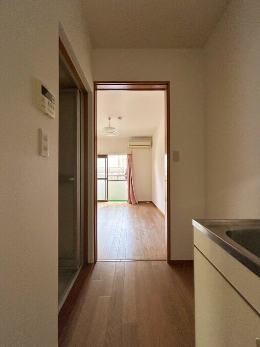 物件内観写真17　(廊下)