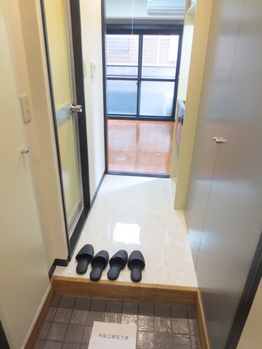 物件内観写真7　(玄関)
