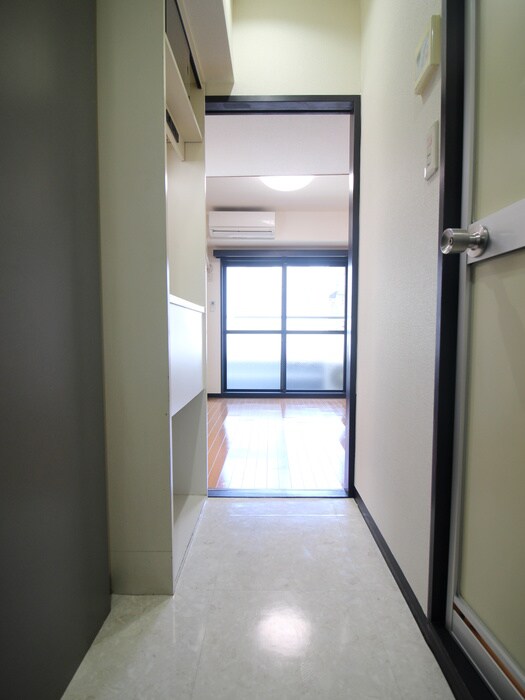 物件内観写真14　(廊下)