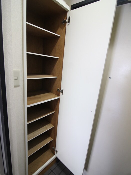 物件内観写真15　(靴箱)