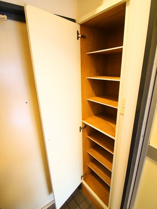 物件内観写真16　(靴箱)