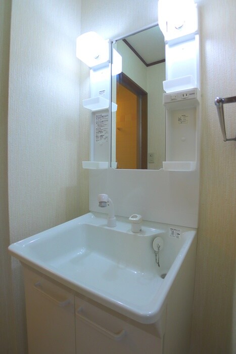 物件内観写真11　(洗面)