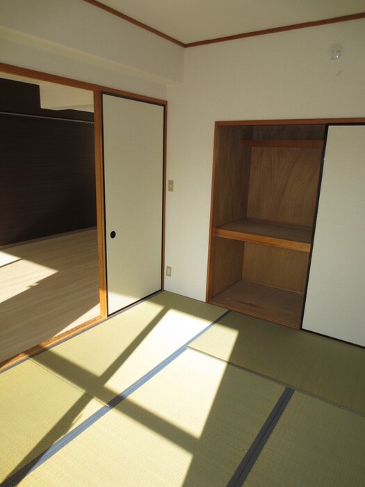 物件内観写真14　(居室)