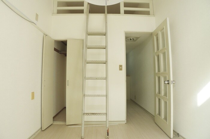 物件内観写真8　(居室)