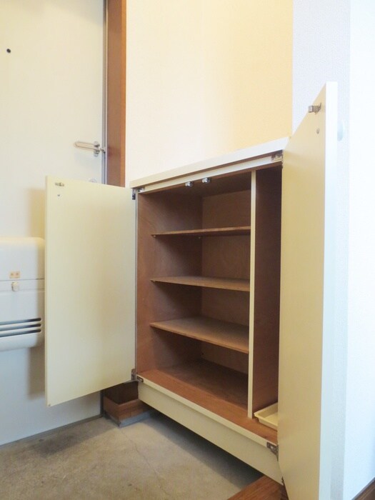 物件内観写真15　(靴箱)