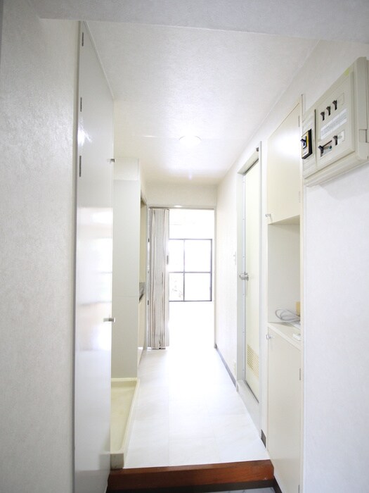 物件内観写真17　(玄関)