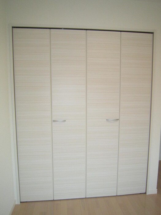 物件内観写真12　(収納)