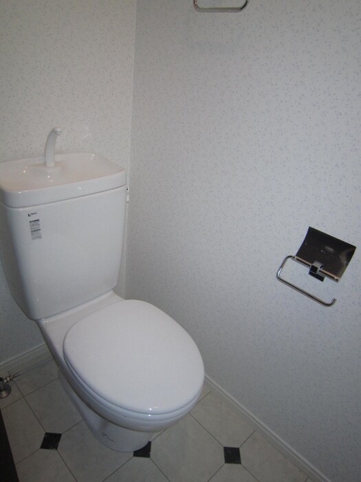 物件内観写真15　(トイレ)