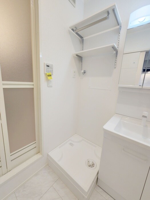 物件内観写真15　(洗濯機置場)