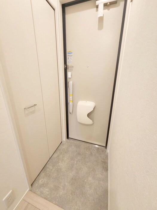 物件内観写真16　(玄関)