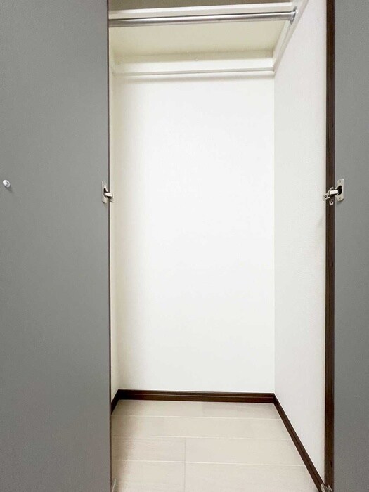 物件内観写真18　(収納)