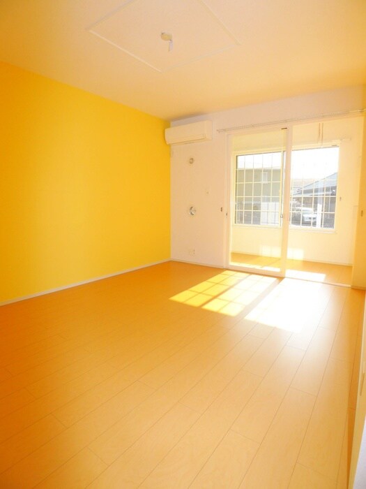 物件内観写真4　(居室)