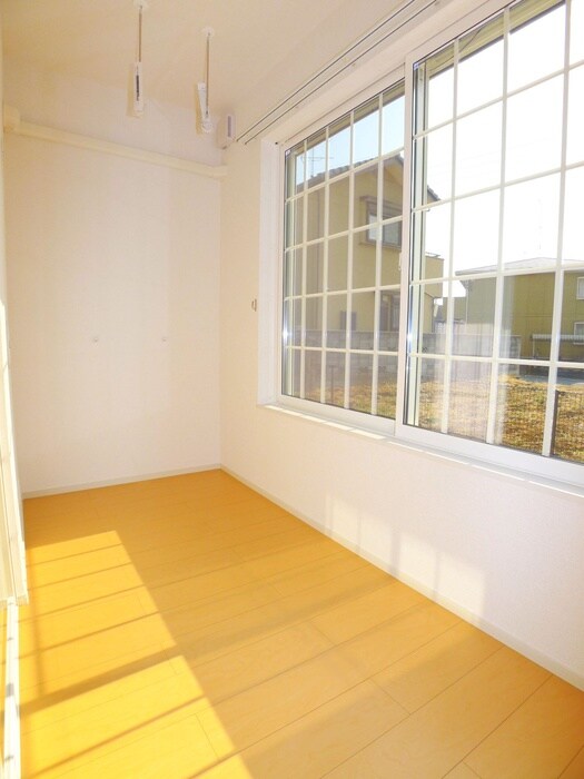 物件内観写真5　(ベランダ・バルコニー)