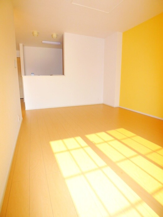 物件内観写真6　(室内からの展望)