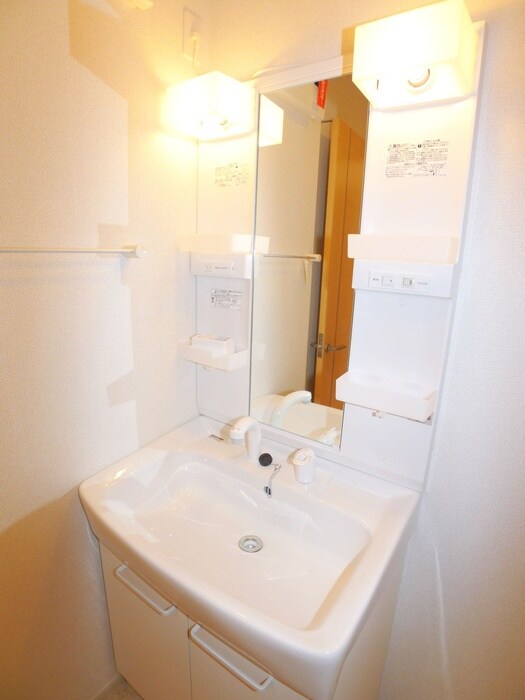 物件内観写真8　(洗面)