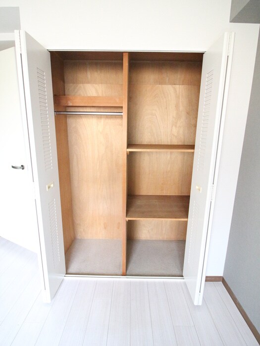 物件内観写真12　(収納)