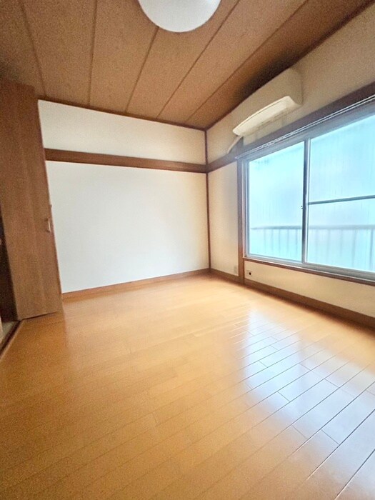 物件内観写真4　(居室)