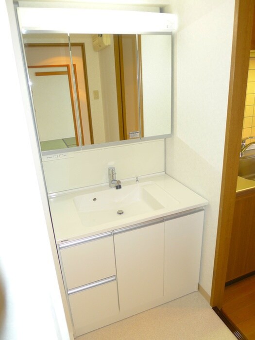 物件内観写真12　(洗面)