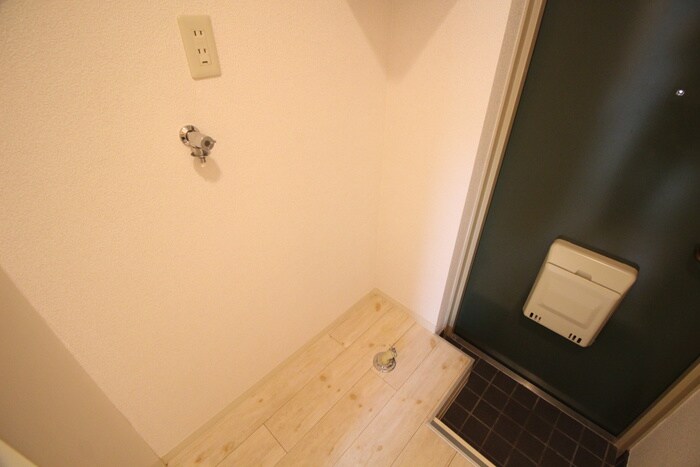 物件内観写真19　(洗濯機置場)