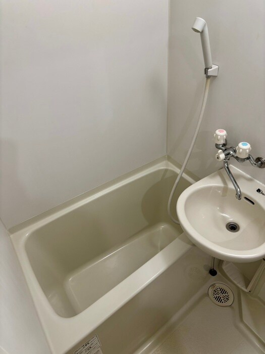 物件内観写真12　(バス／シャワールーム等)