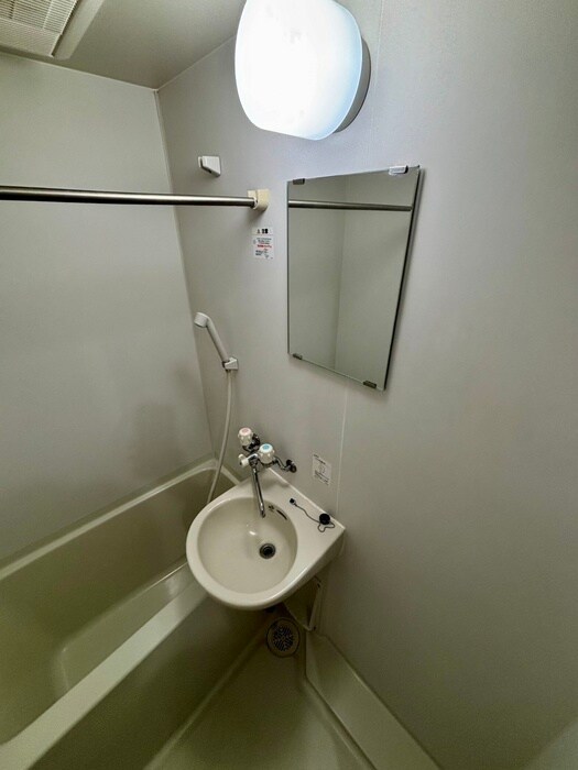 物件内観写真13　(洗面)