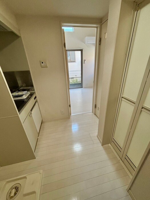 物件内観写真18　(廊下)